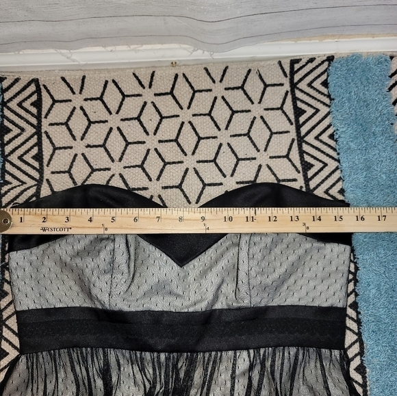 WHITE HOUSE BLACK MARKET STRAPLESS BLACK LACE OVERLAY MINI DRESS, SZ 6 - Picture 12 of 14